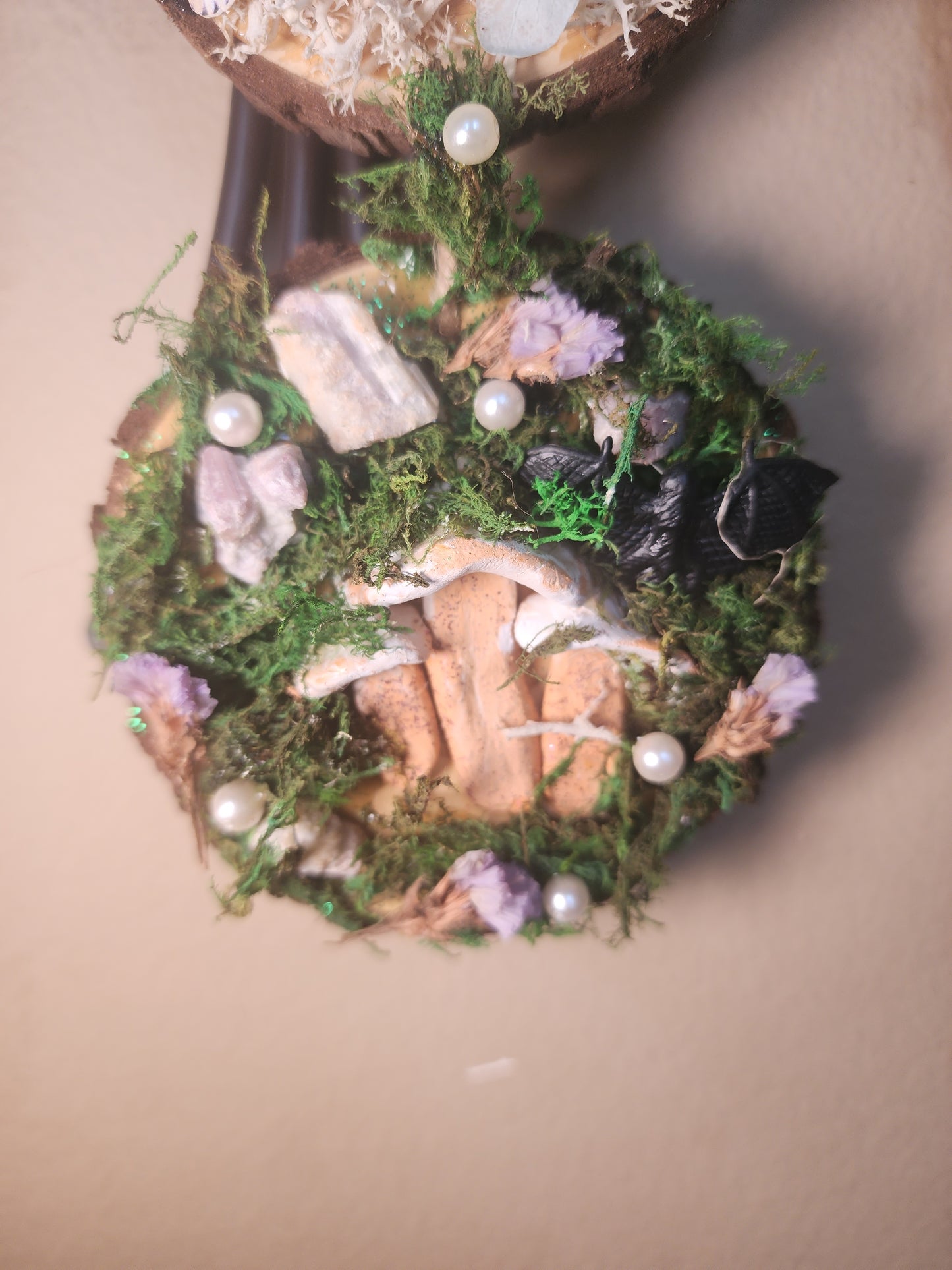 Day & Night Mossy Wall Hanging
