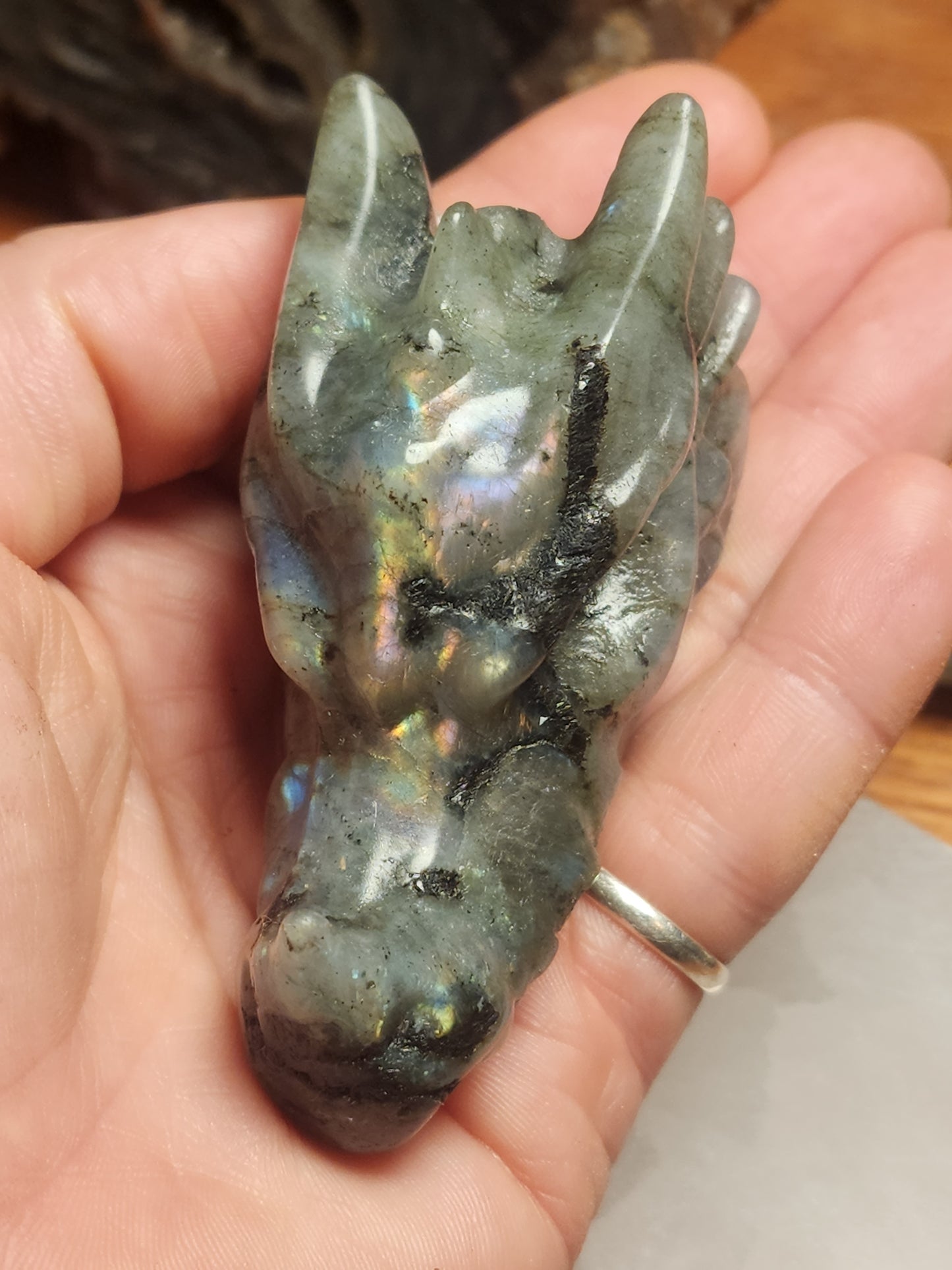 Super flashy labradorite dragonhead
