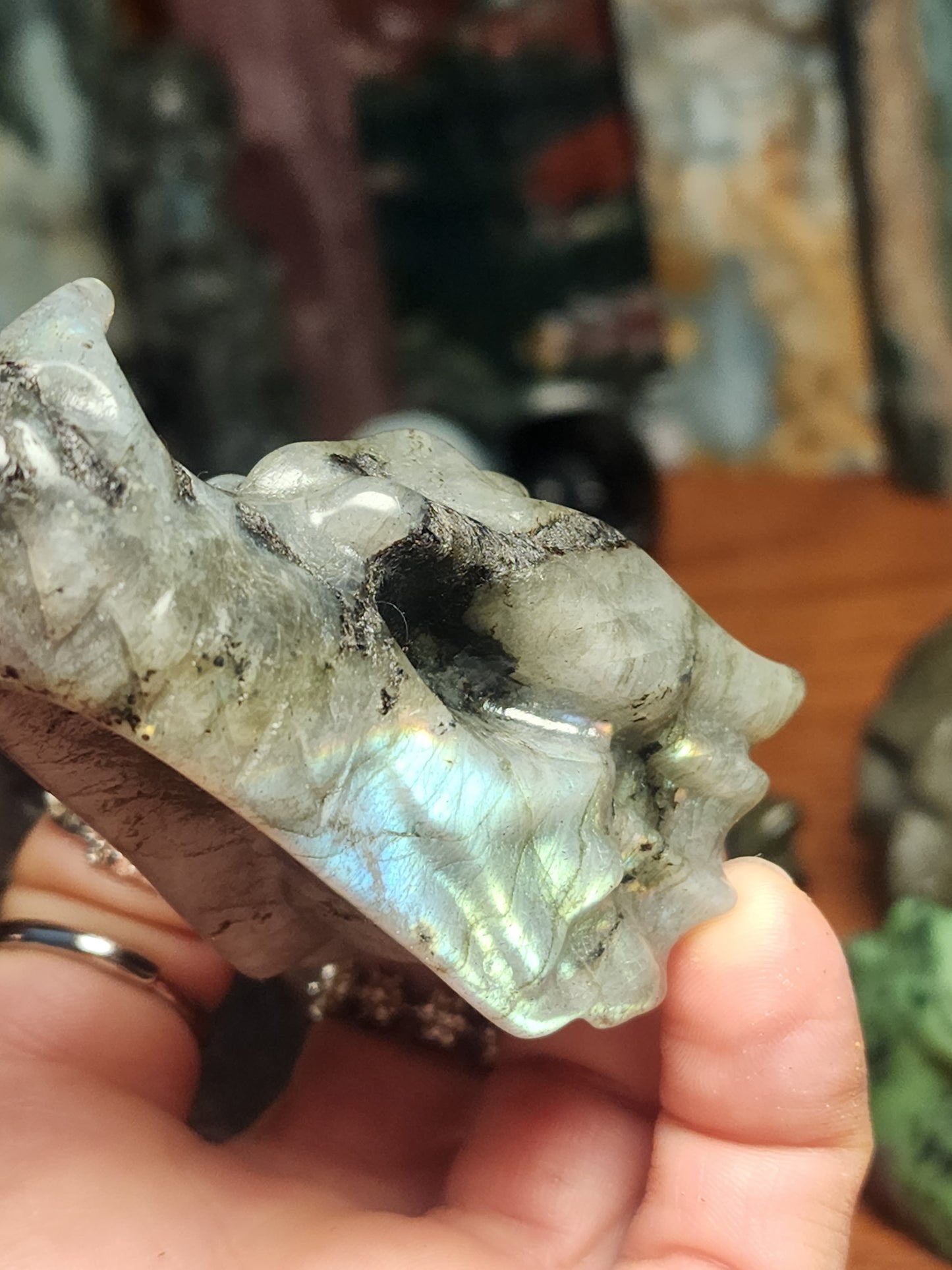 Super flashy labradorite dragonhead