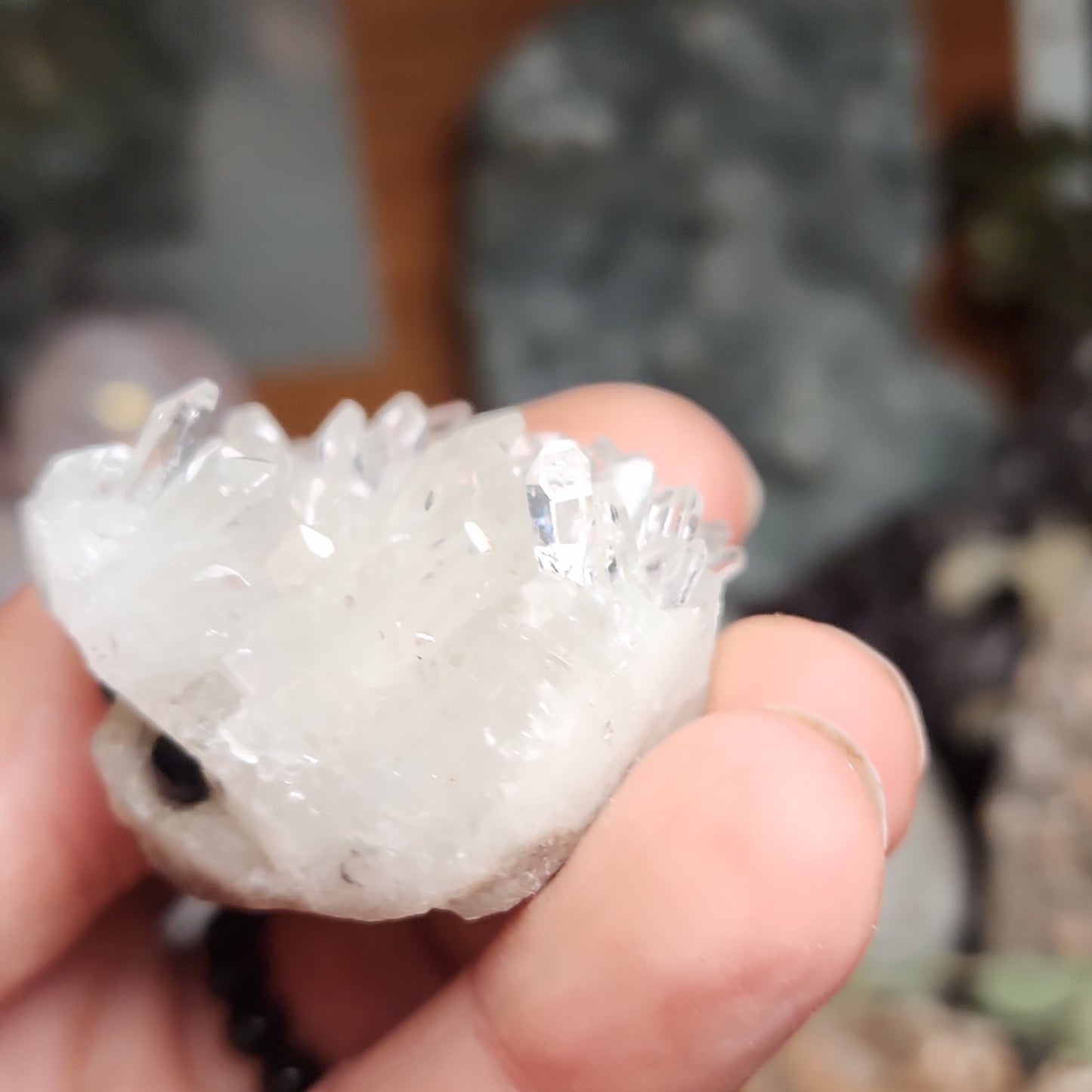 Quartz Cluster Buddy