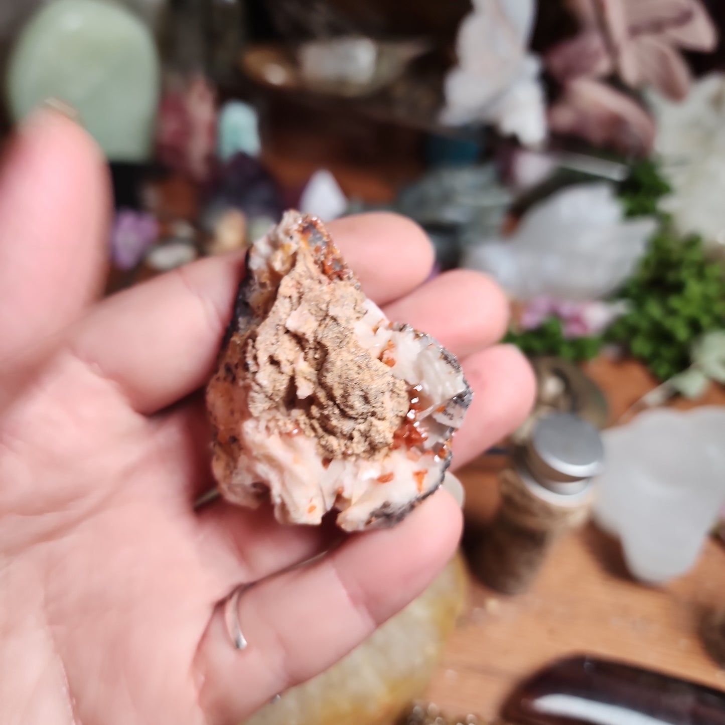 Vanadanite on Peach Stillbite