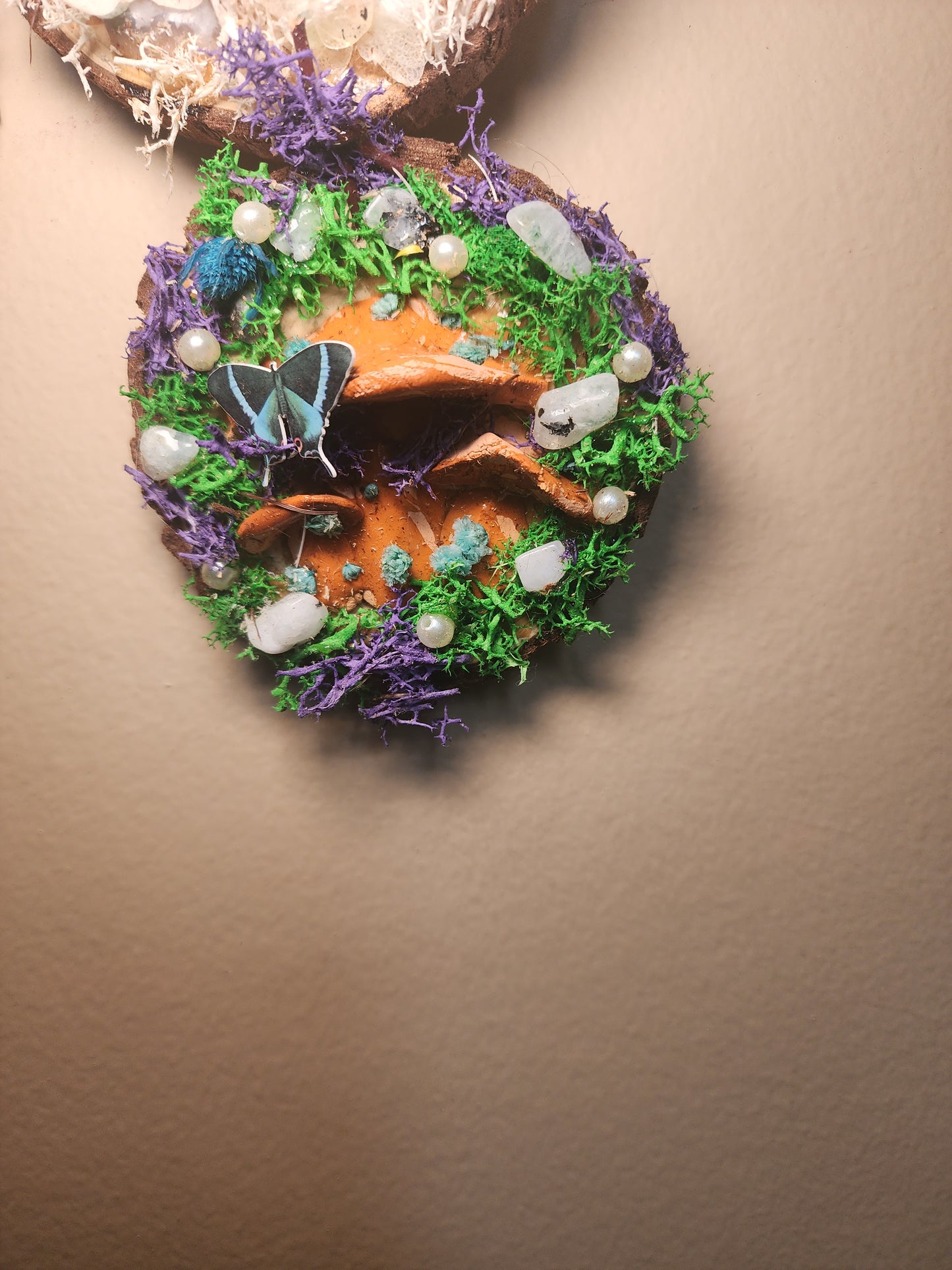 Double Mossy Wall Hanging