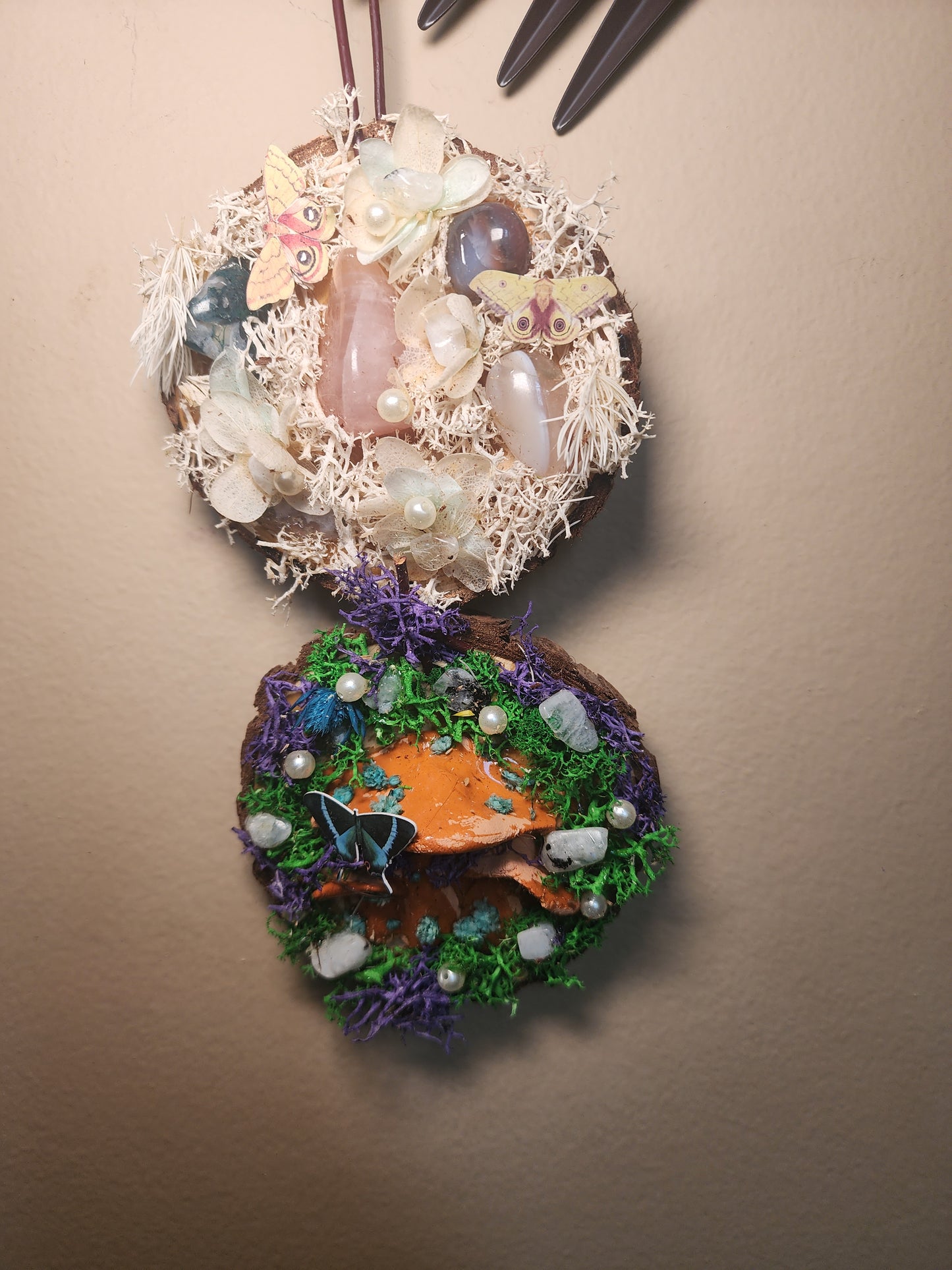 Double Mossy Wall Hanging