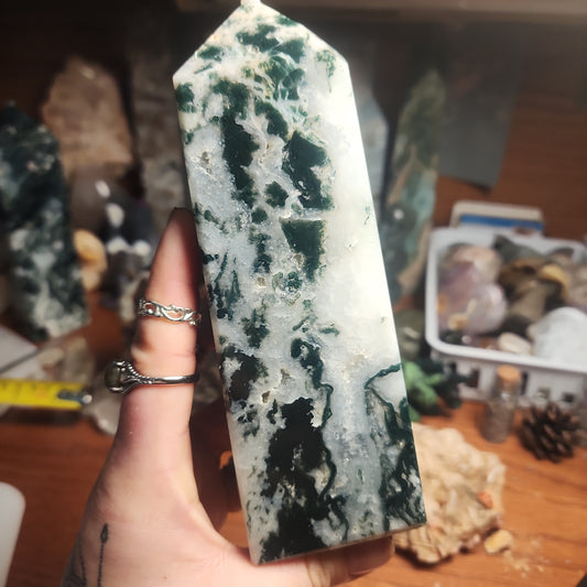 Large moss agate tower