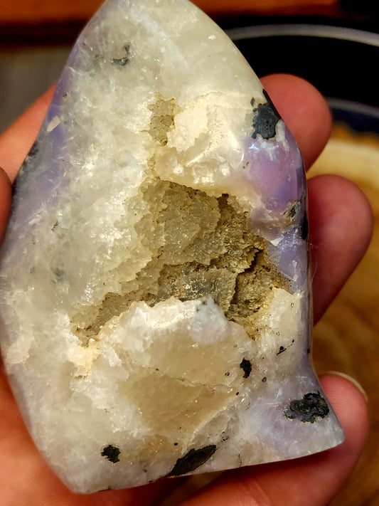 Druzy agate tower