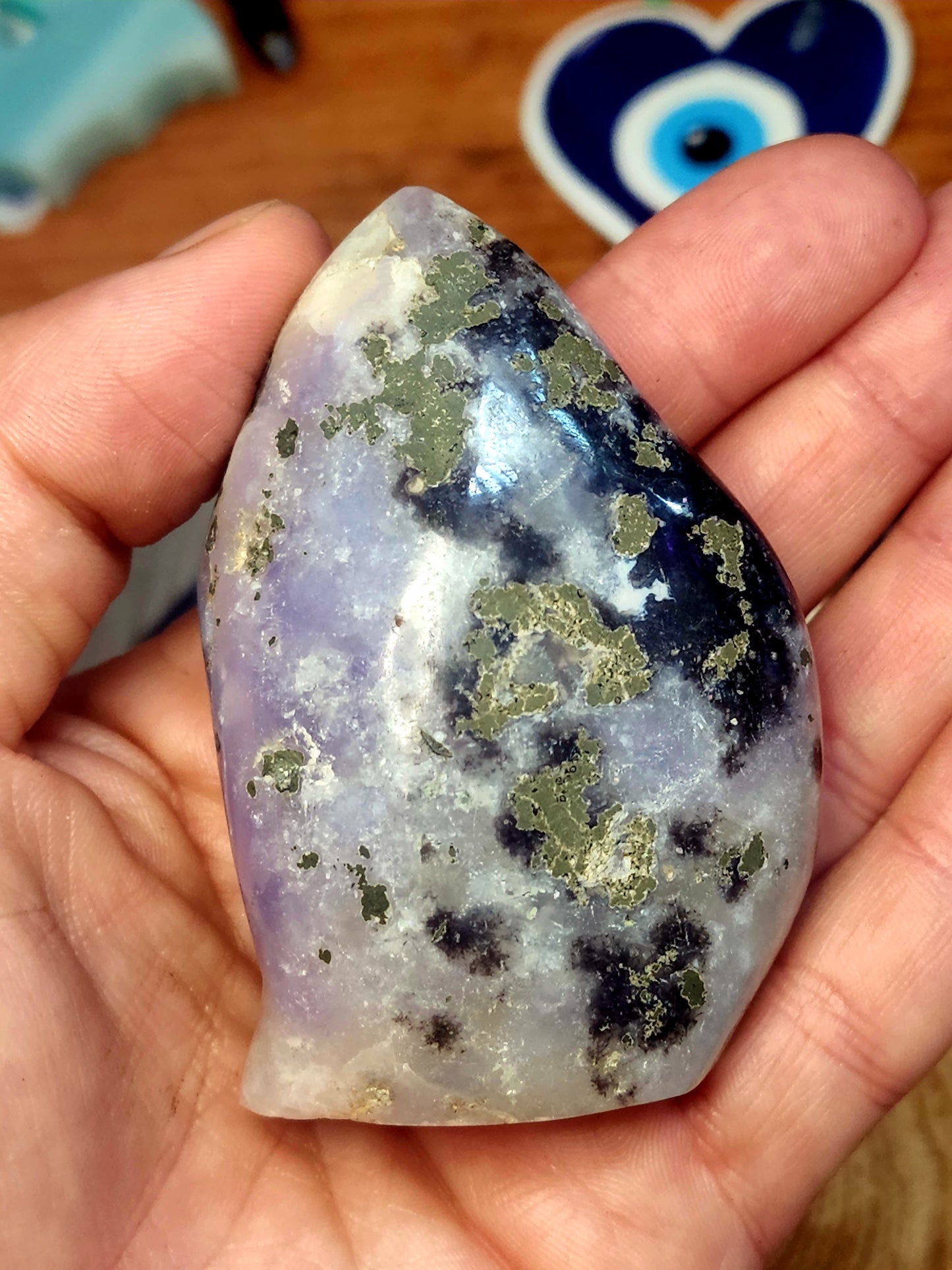 Druzy agate tower