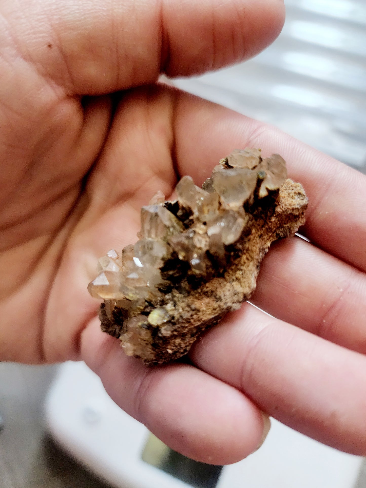 Quartz with hematite cluster 11