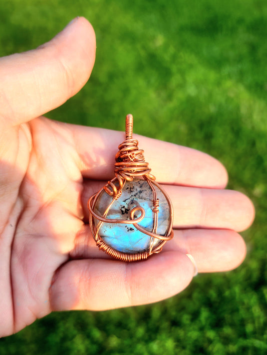 Labradorite pendant