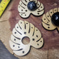 Monstera leaf sphere holder