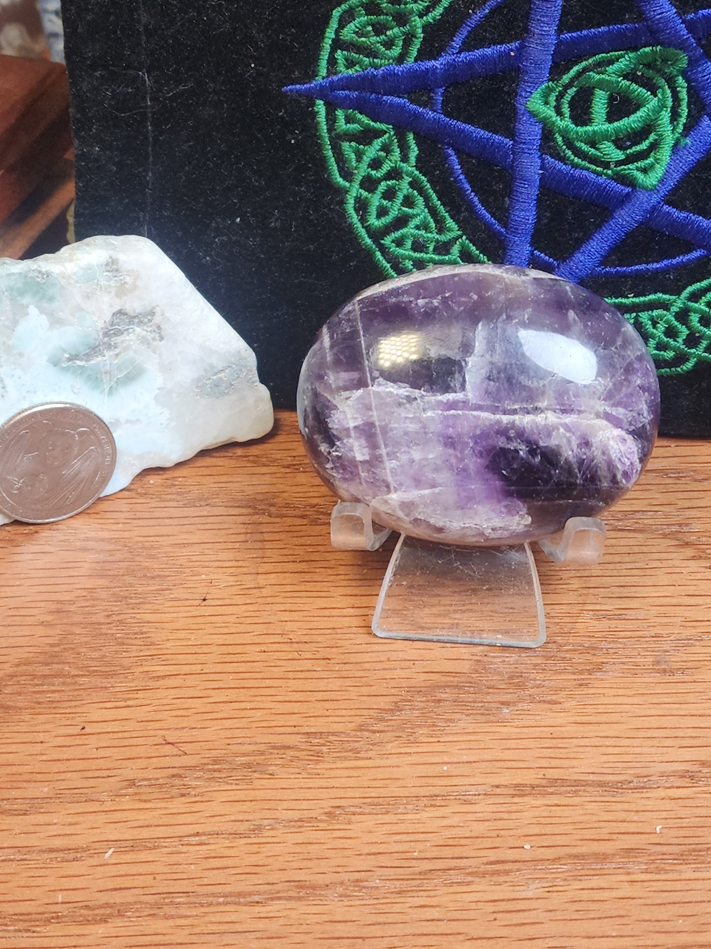 Gorgeous amethyst palmstone