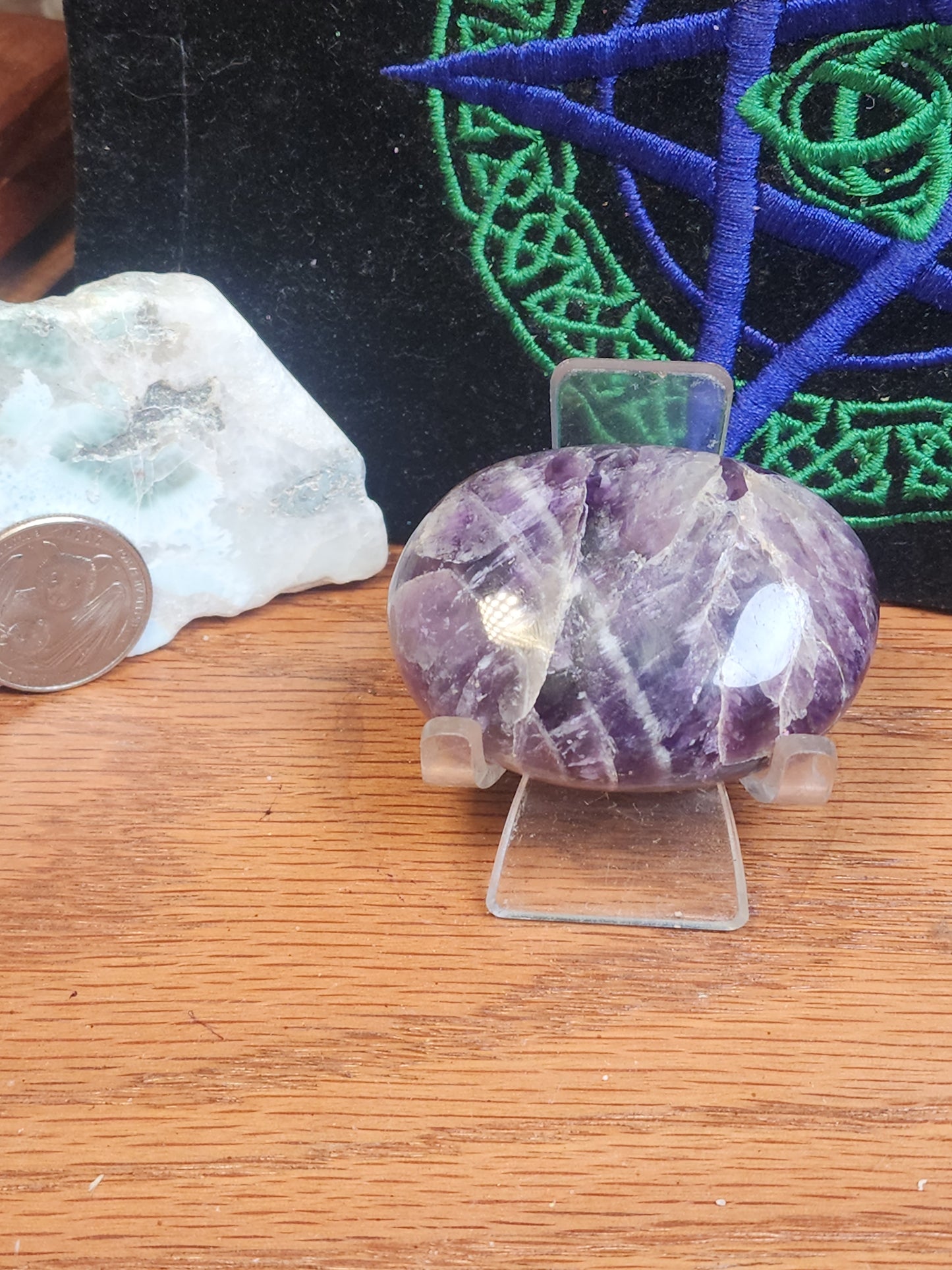 Amethyst palmstone