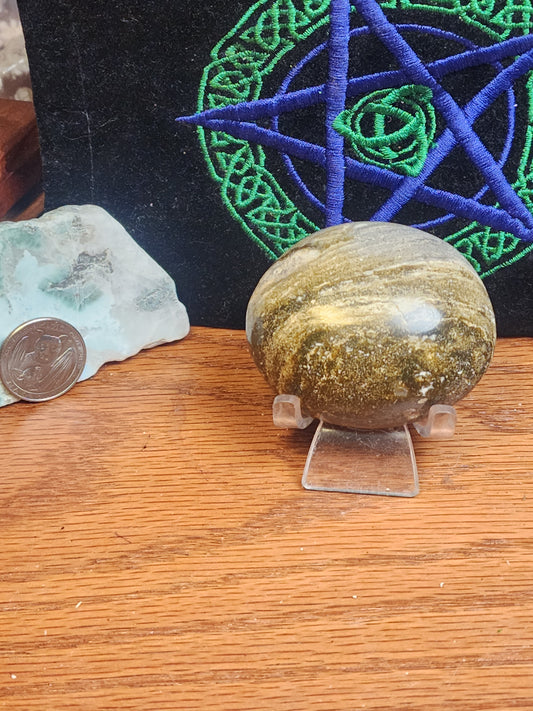 Large ocean jasper palmstone with quartz druzy