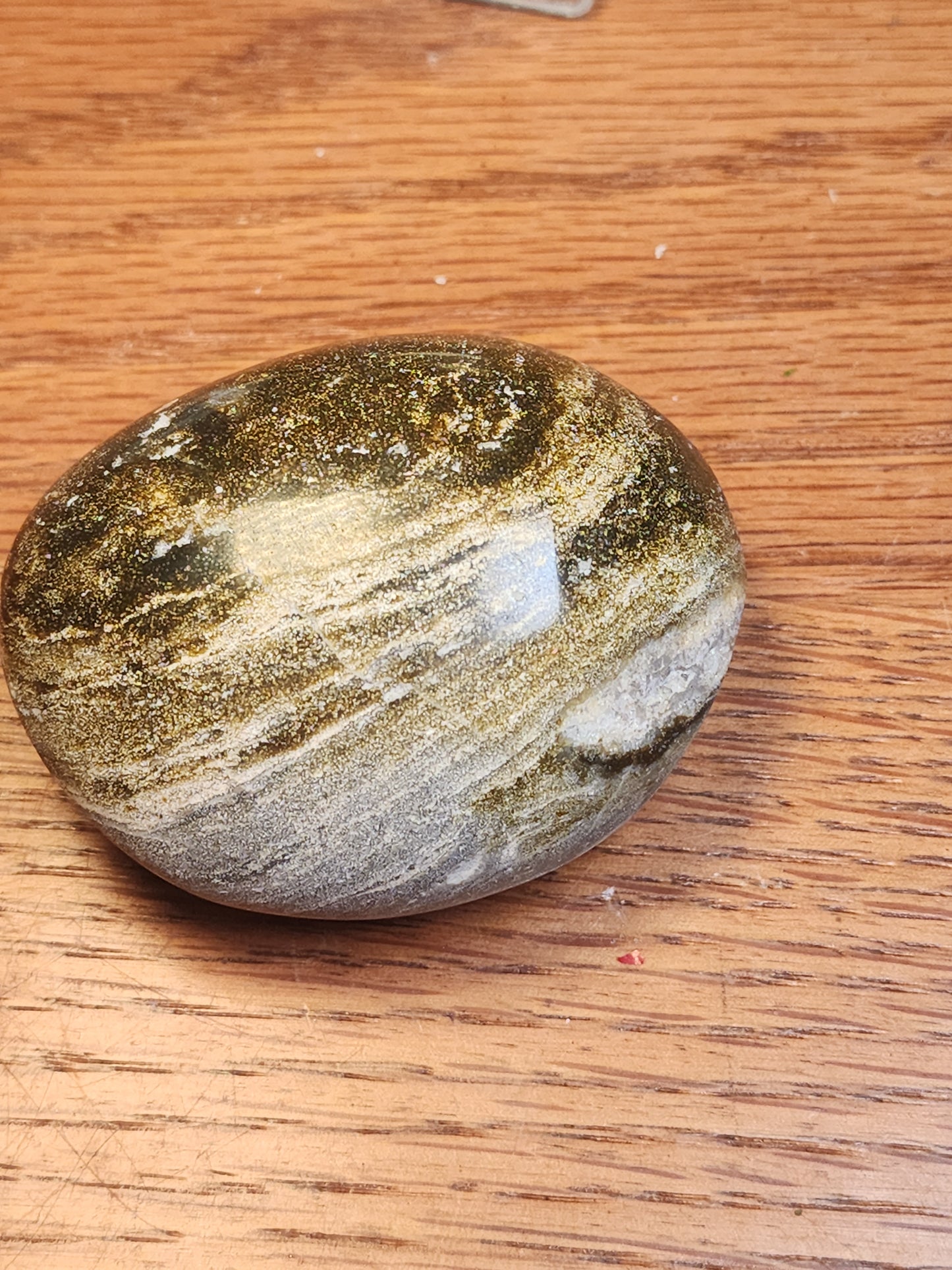 Large ocean jasper palmstone with quartz druzy