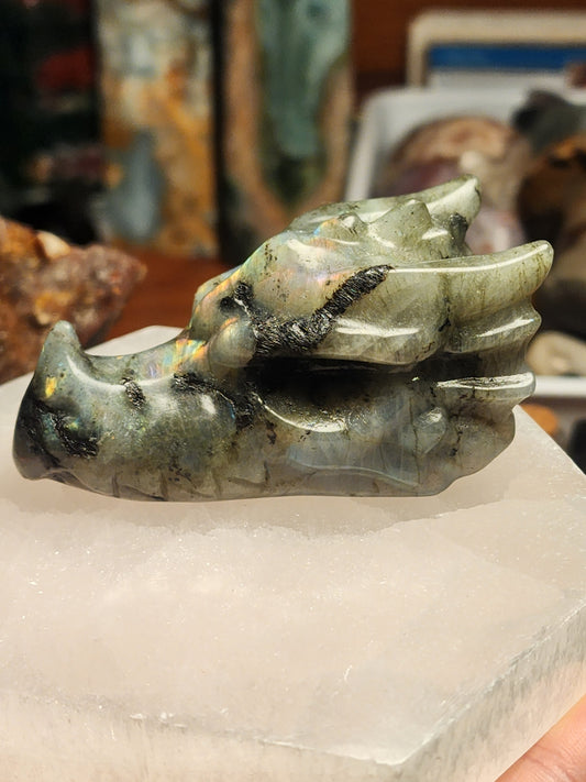 Super flashy labradorite dragonhead