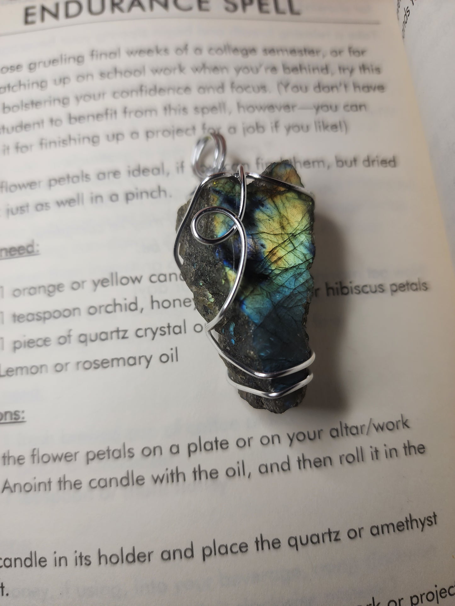 Flashy Labradorite pendant