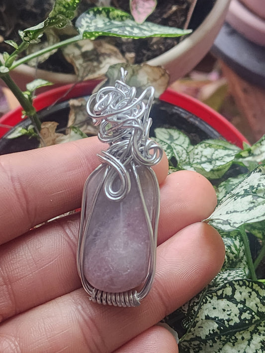 Lavender rose quartz pendant